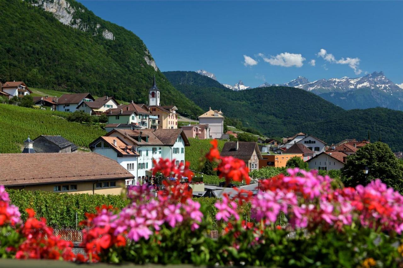 Auberge Communale De La Couronne Yvorne Екстериор снимка